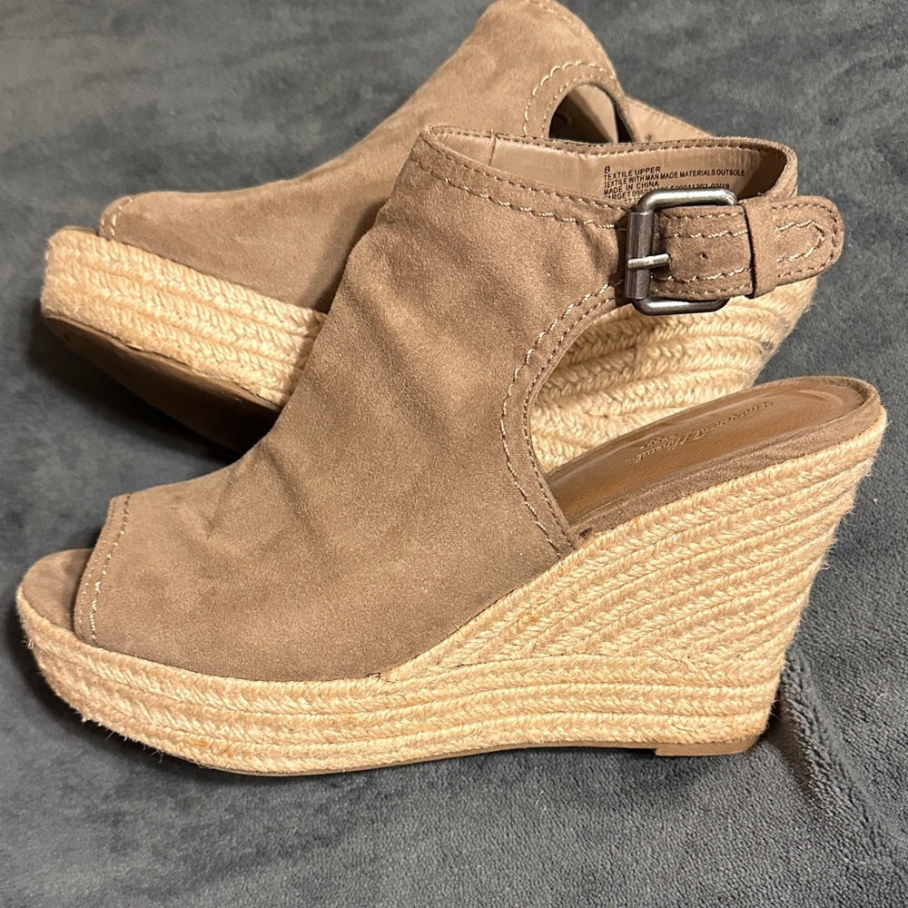 Universal Thread Brown Wedge Sandals